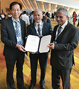 Memorandum of Understanding (MOU) Signing Ceremony between ACI-LKYSPP-NUS and Institute of Economic Growth, India