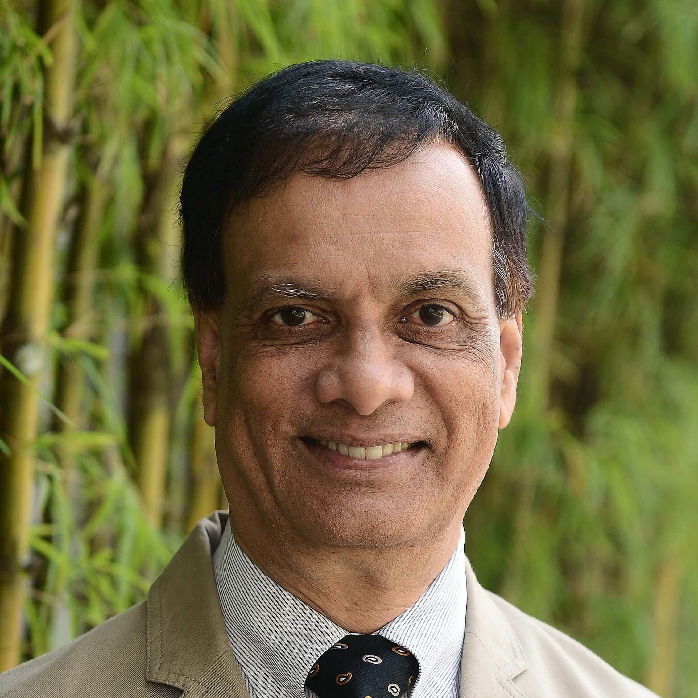 Dr Vinod Thomas