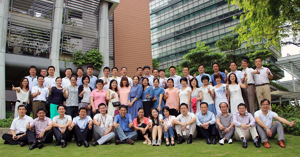 group-photo-with-Dr-Tan-Lay-Yong