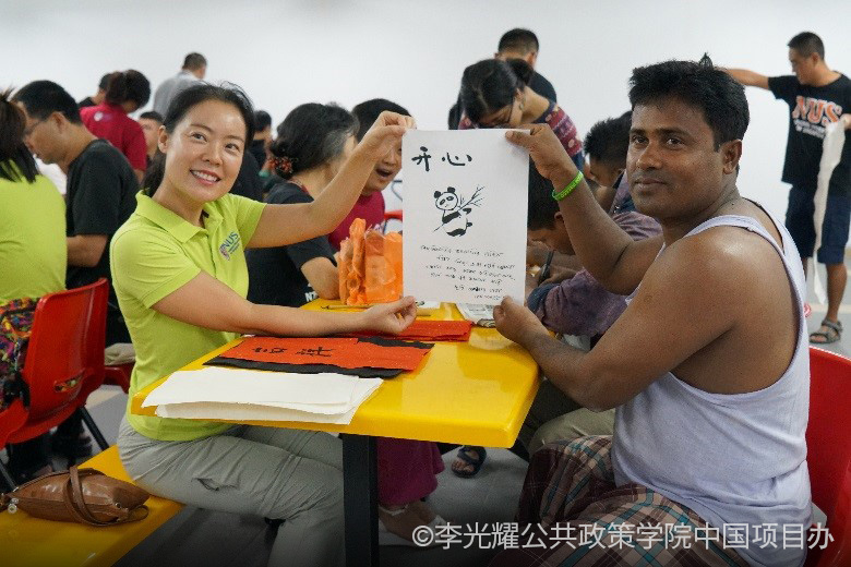 MPAM volunteers 7- caligraphy with patients