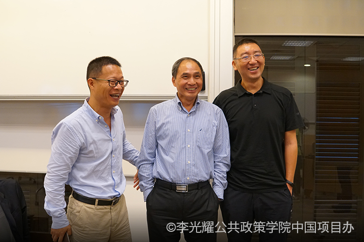 Prof Zheng Yong Nian with students